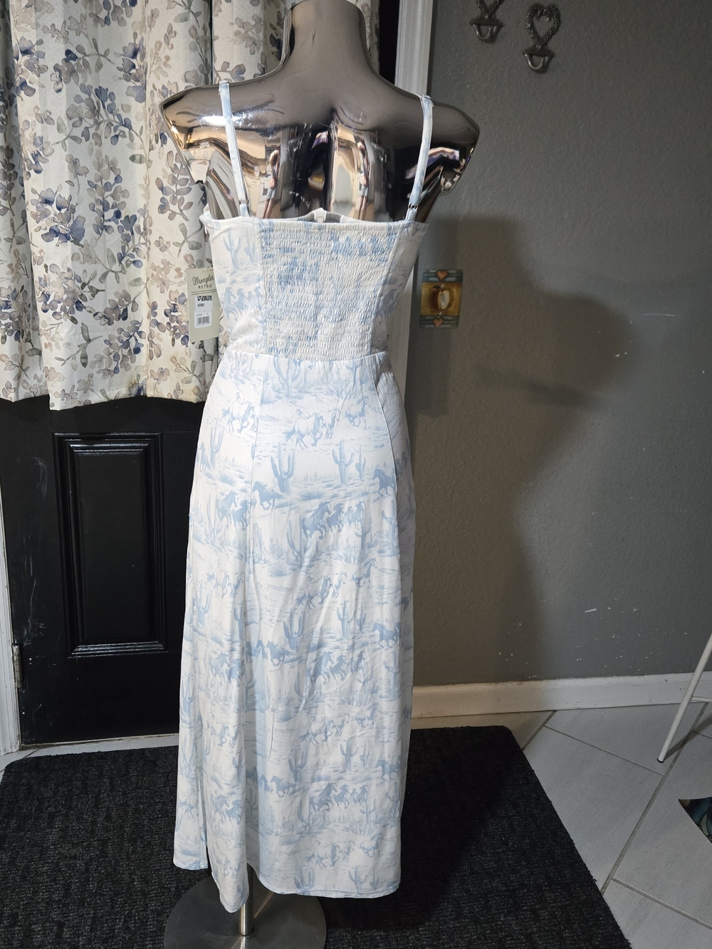 Wrangler Pale Blue and White Desert Print Maxi Dress with Spaghetti Straps - Picture 5 of 6